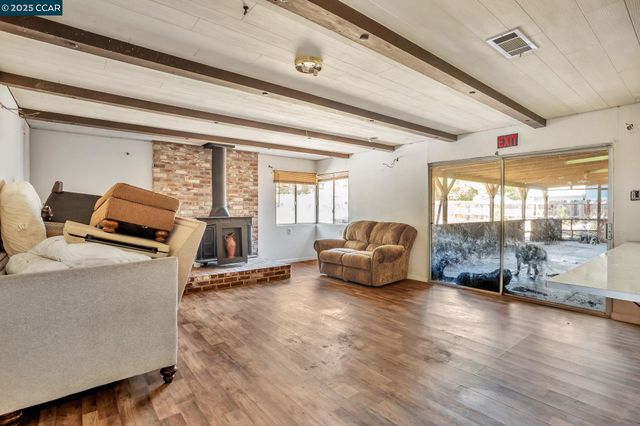 1316 Lincoln St, Fairfield, CA 94533