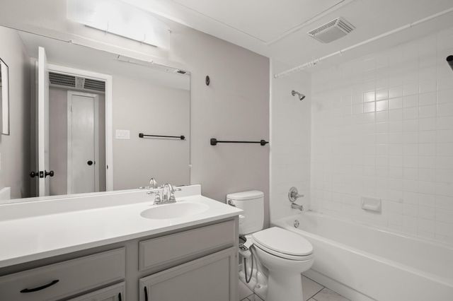 4159 Steck Ave 226, Austin, TX 78759