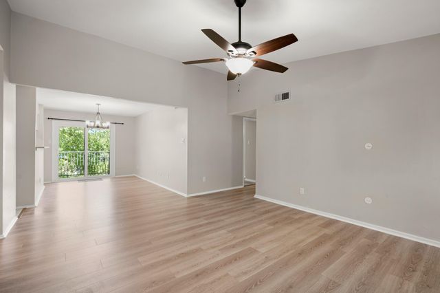 4159 Steck Ave 226, Austin, TX 78759