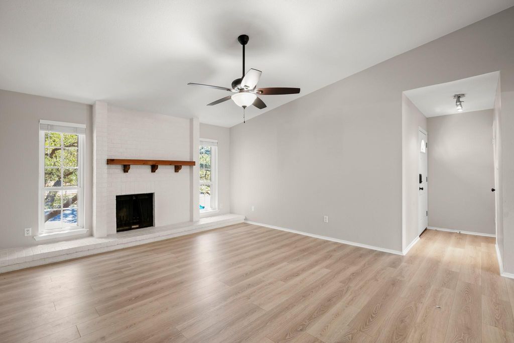 4159 Steck Ave 226, Austin, TX 78759