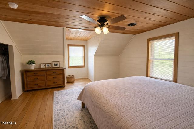 240 Joe Pye Lane, Greeneville, TN 37743