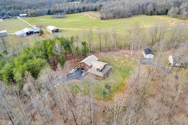 465 Hickory Ln, Sparta, TN 38583