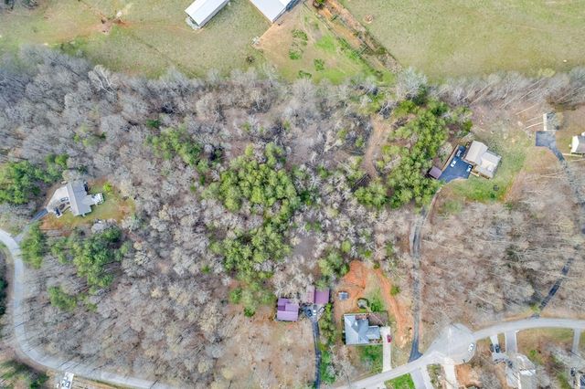 465 Hickory Ln, Sparta, TN 38583