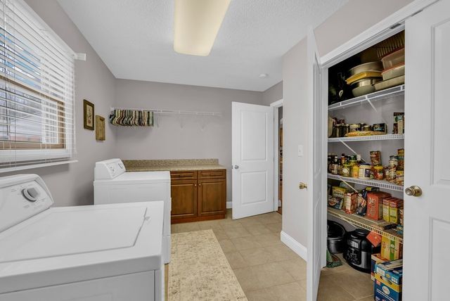 465 Hickory Ln, Sparta, TN 38583