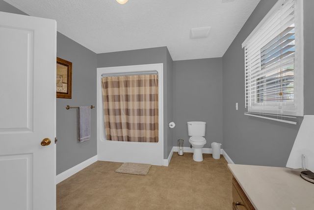 465 Hickory Ln, Sparta, TN 38583