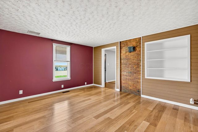 10235 St Rt 159, Kingston, OH 45644