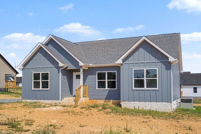 212 DJ Dr, Lafayette, TN 37083