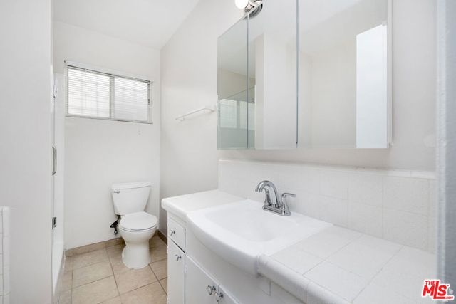 1023 N Laurel Avenue 2, West Hollywood, CA 90046