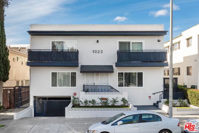 1023 N Laurel Avenue 2, West Hollywood, CA 90046