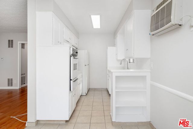 1023 N Laurel Avenue 2, West Hollywood, CA 90046