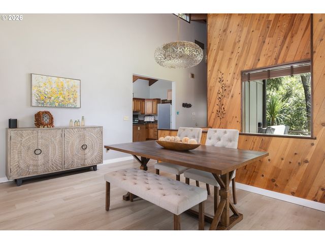 4 FAIRWAY Ln, Gleneden Beach, OR 97388