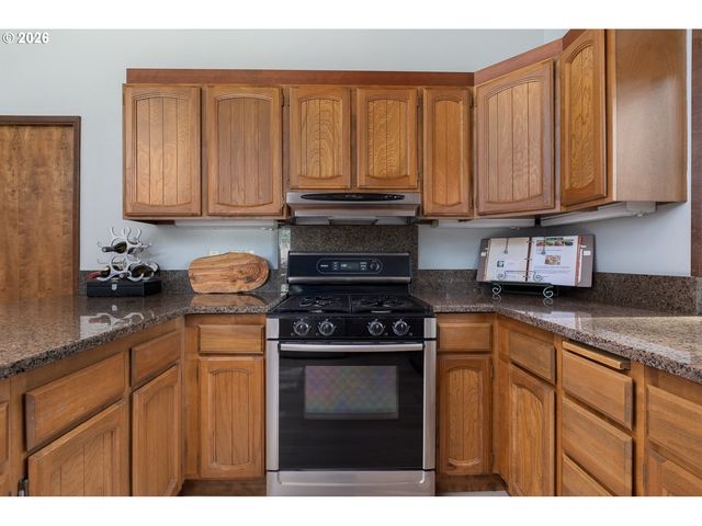 4 FAIRWAY Ln, Gleneden Beach, OR 97388