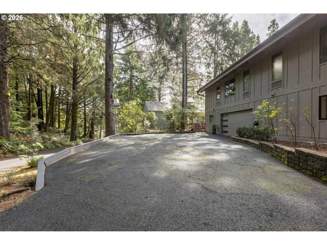 4 FAIRWAY Ln, Gleneden Beach, OR 97388