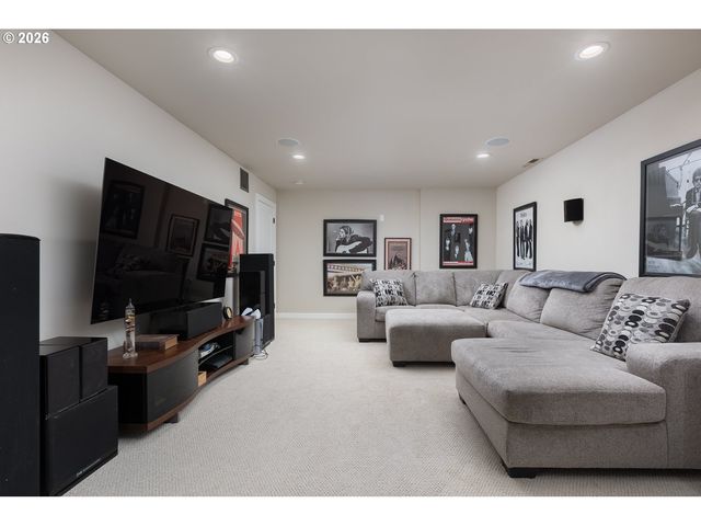 4 FAIRWAY Ln, Gleneden Beach, OR 97388