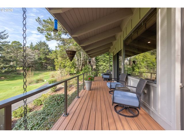 4 FAIRWAY Ln, Gleneden Beach, OR 97388