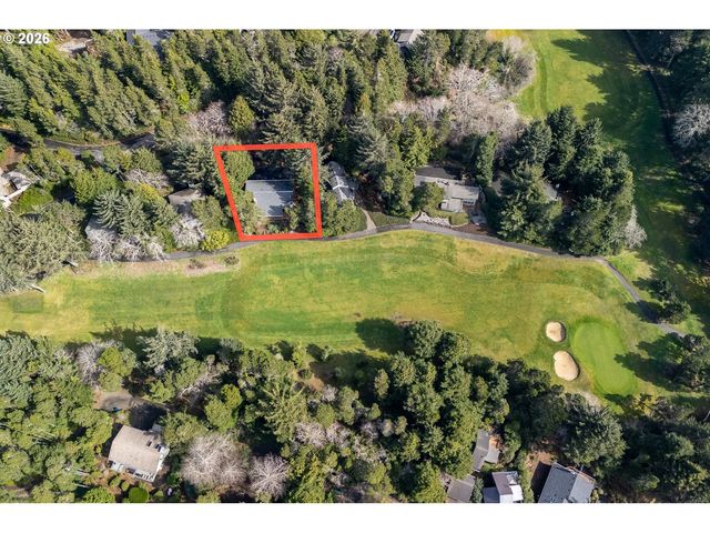 4 FAIRWAY Ln, Gleneden Beach, OR 97388