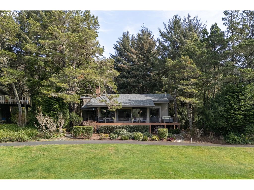4 FAIRWAY Ln, Gleneden Beach, OR 97388