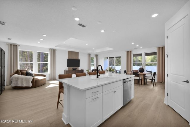 1739 MICKEY Way, Middleburg, FL 32068