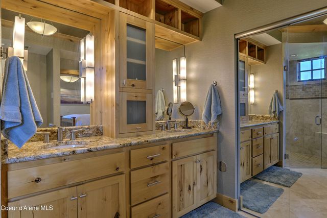 651 Dover Bay Parkway, 102 102, Dover, ID 83825