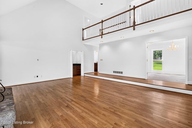 3205 W Mount Zion Rd, Crestwood, KY 40014