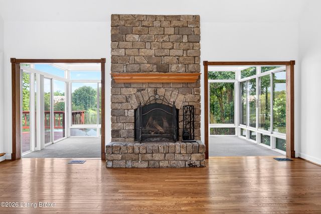 3205 W Mount Zion Rd, Crestwood, KY 40014
