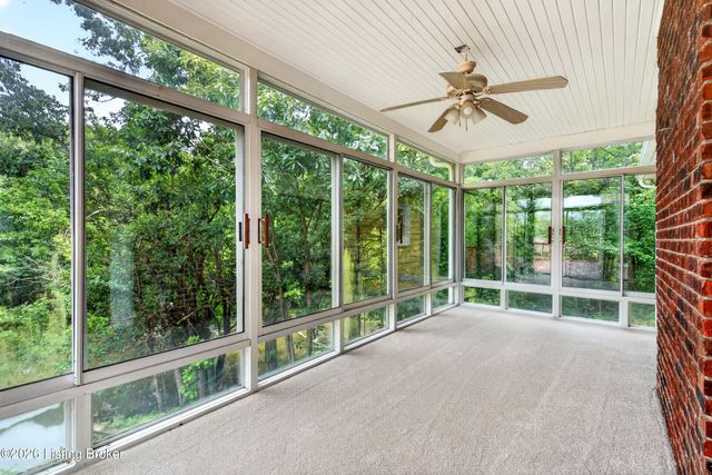 3205 W Mount Zion Rd, Crestwood, KY 40014