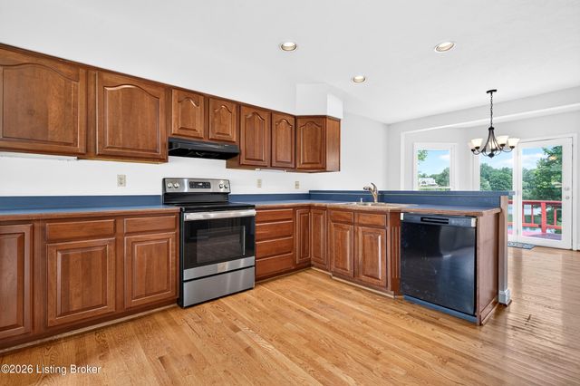 3205 W Mount Zion Rd, Crestwood, KY 40014