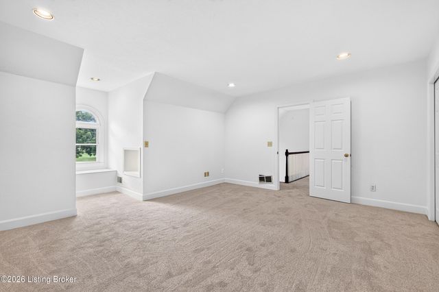 3205 W Mount Zion Rd, Crestwood, KY 40014