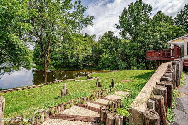 3205 W Mount Zion Rd, Crestwood, KY 40014