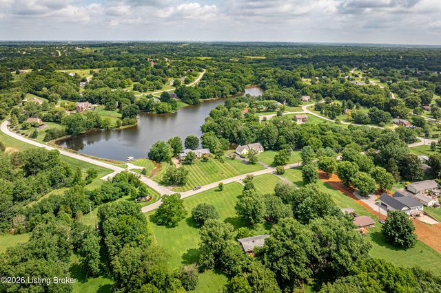 3205 W Mount Zion Rd, Crestwood, KY 40014