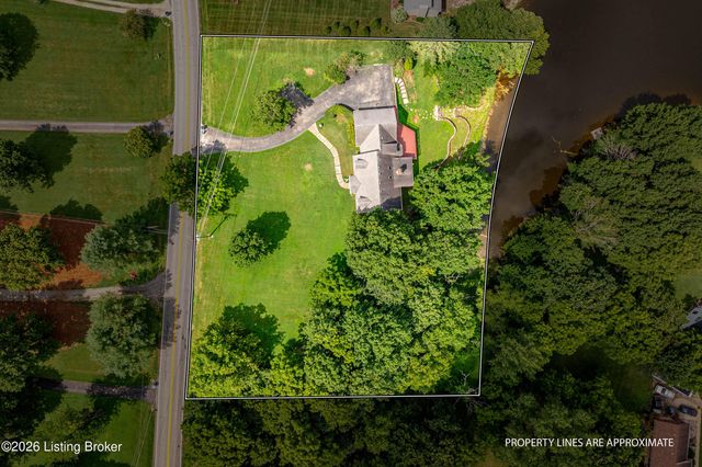 3205 W Mount Zion Rd, Crestwood, KY 40014