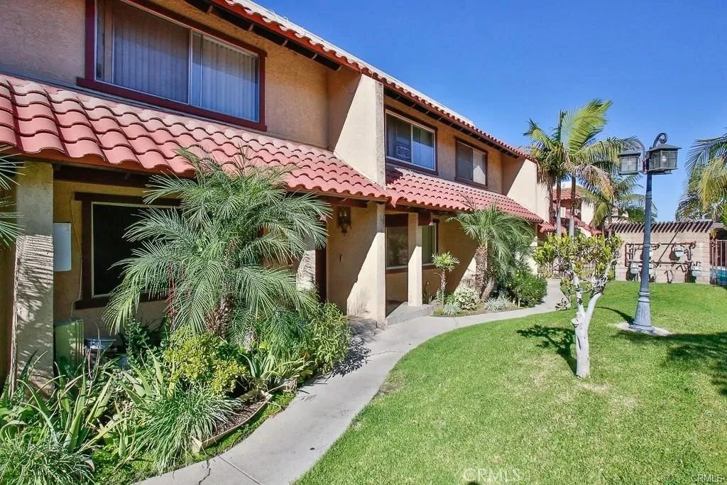 9741 Acacia 8, Garden Grove, CA 92841