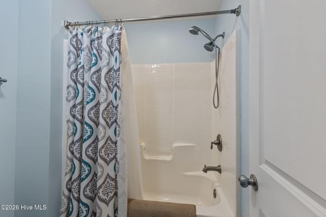 201 Lanyard Drive, Newport, NC 28570