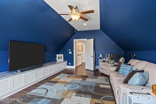 201 Lanyard Drive, Newport, NC 28570