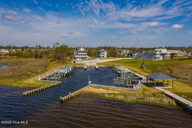 201 Lanyard Drive, Newport, NC 28570