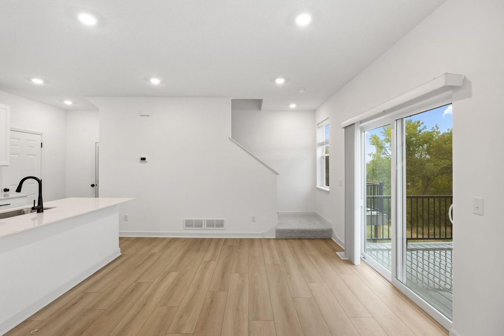 11107 203rd Street W, Lakeville, MN 55044 — photo 3