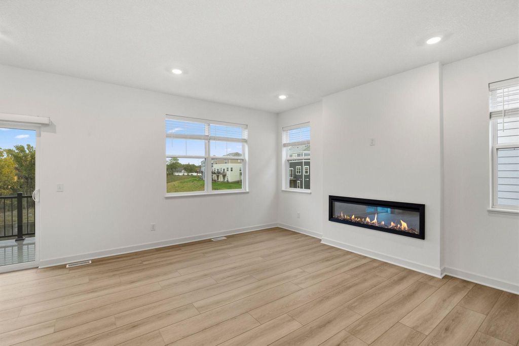 11107 203rd Street W, Lakeville, MN 55044 — photo 5