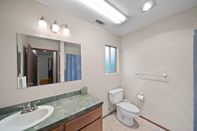 11865 Comstock Lane, Redding, CA 96003