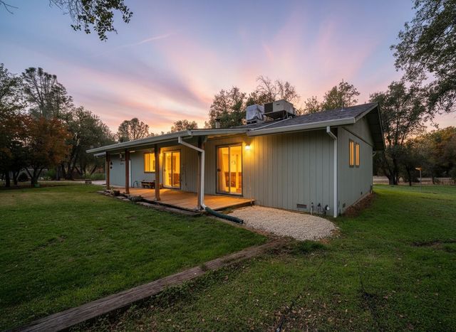 11865 Comstock Lane, Redding, CA 96003