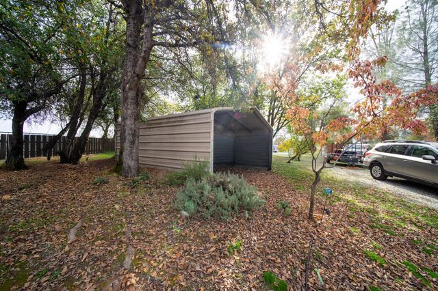 11865 Comstock Lane, Redding, CA 96003