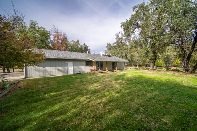 11865 Comstock Lane, Redding, CA 96003