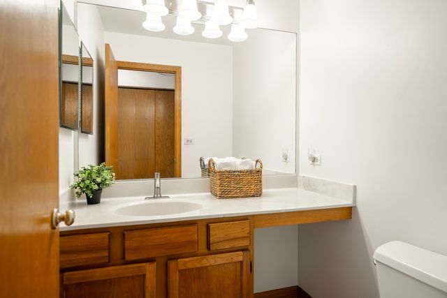 311 Briarwood Lane, Algonquin, IL 60102