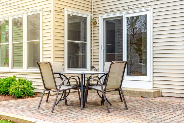 311 Briarwood Lane, Algonquin, IL 60102