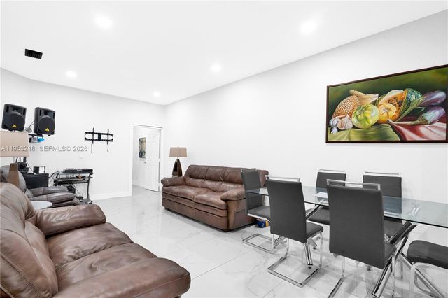 64 SW 15th Ter, Homestead, FL 33030