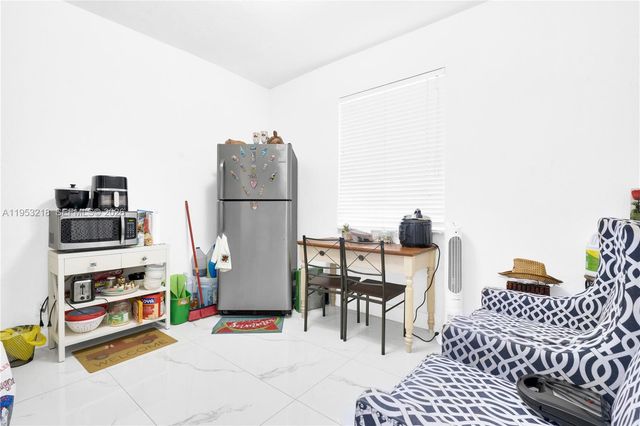 64 SW 15th Ter, Homestead, FL 33030