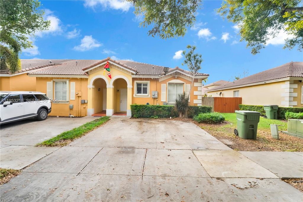 64 SW 15th Ter, Homestead, FL 33030