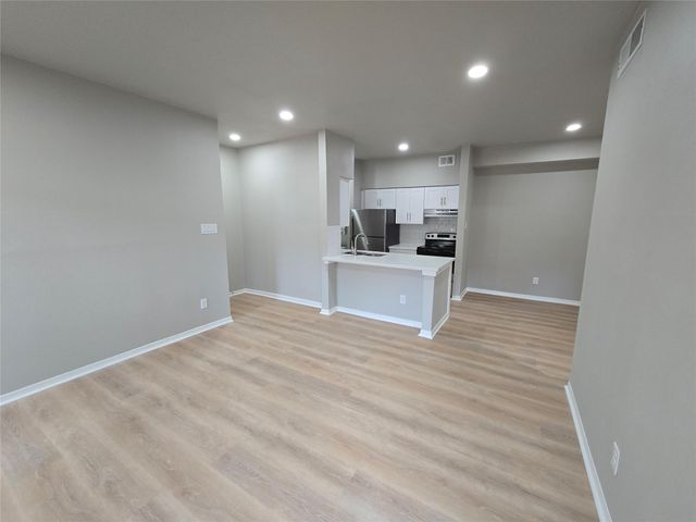 1818 Augusta Drive 15, Houston, TX 77057