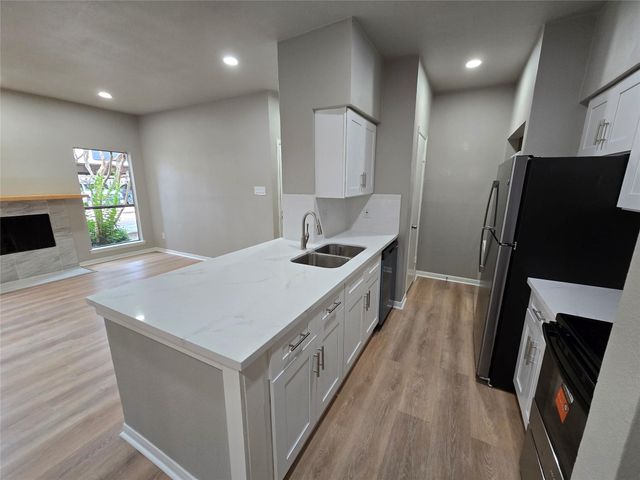 1818 Augusta Drive 15, Houston, TX 77057