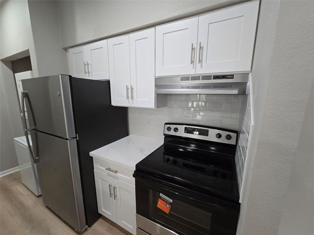 1818 Augusta Drive 15, Houston, TX 77057