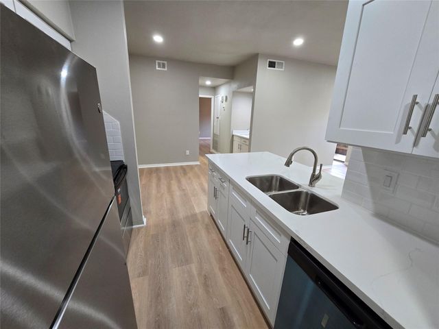 1818 Augusta Drive 15, Houston, TX 77057